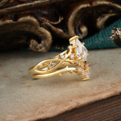 Luxury Vintage 5-Prong Kite-Cut Moissanite Engagement Ring Set