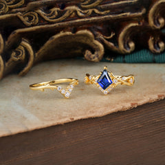 Luxury Vintage 5-Prong Kite-Cut Sapphire Engagement Ring Set