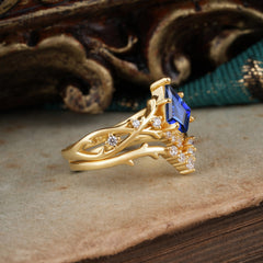 Luxury Vintage 5-Prong Kite-Cut Sapphire Engagement Ring Set