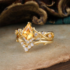 Luxury Vintage 5-Prong Kite-Cut Citrine Engagement Ring Set
