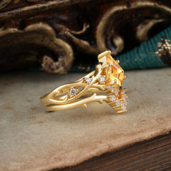 Luxury Vintage 5-Prong Kite-Cut Citrine Engagement Ring Set