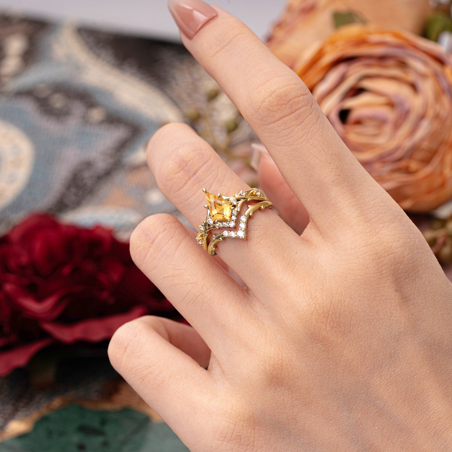 Luxury Vintage 5-Prong Kite-Cut Citrine Bridal Ring Set