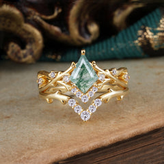 Luxury Vintage 5-Prong Kite-Cut Moss Agate Engagement Ring Set