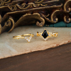 Luxury Vintage 5-Prong Kite-Cut Black Onyx Engagement Ring Set