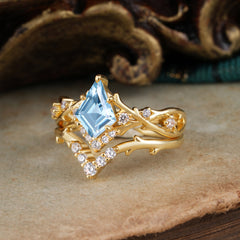 Luxury Vintage 5-Prong Kite-Cut Aquamarine Engagement Ring Set