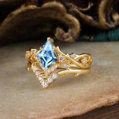 Luxury Vintage 5-Prong Kite-Cut Aquamarine Engagement Ring Set