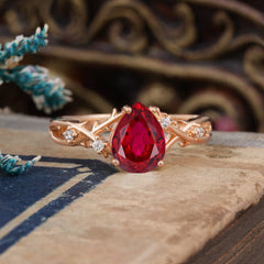 Luxury Vintage 4-Prong Pear-Cut Natural Ruby Engagement Ring