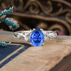 Luxury Vintage 4-Prong Pear-Cut Sapphire Engagement Ring