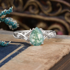Luxury Vintage 4-Prong Pear-Cut Natural Moss Agate Engagement Ring