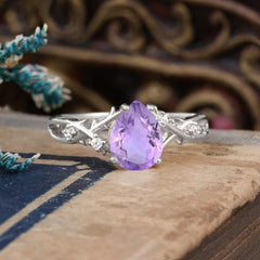 Luxury Vintage 4-Prong Pear-Cut Amethyst Engagement Ring