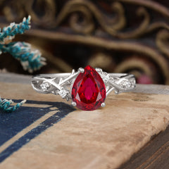 Luxury Vintage 4-Prong Pear-Cut Natural Ruby Engagement Ring
