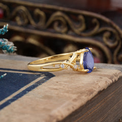 Luxury Vintage 4-Prong Pear-Cut Tanzanite Engagement Ring