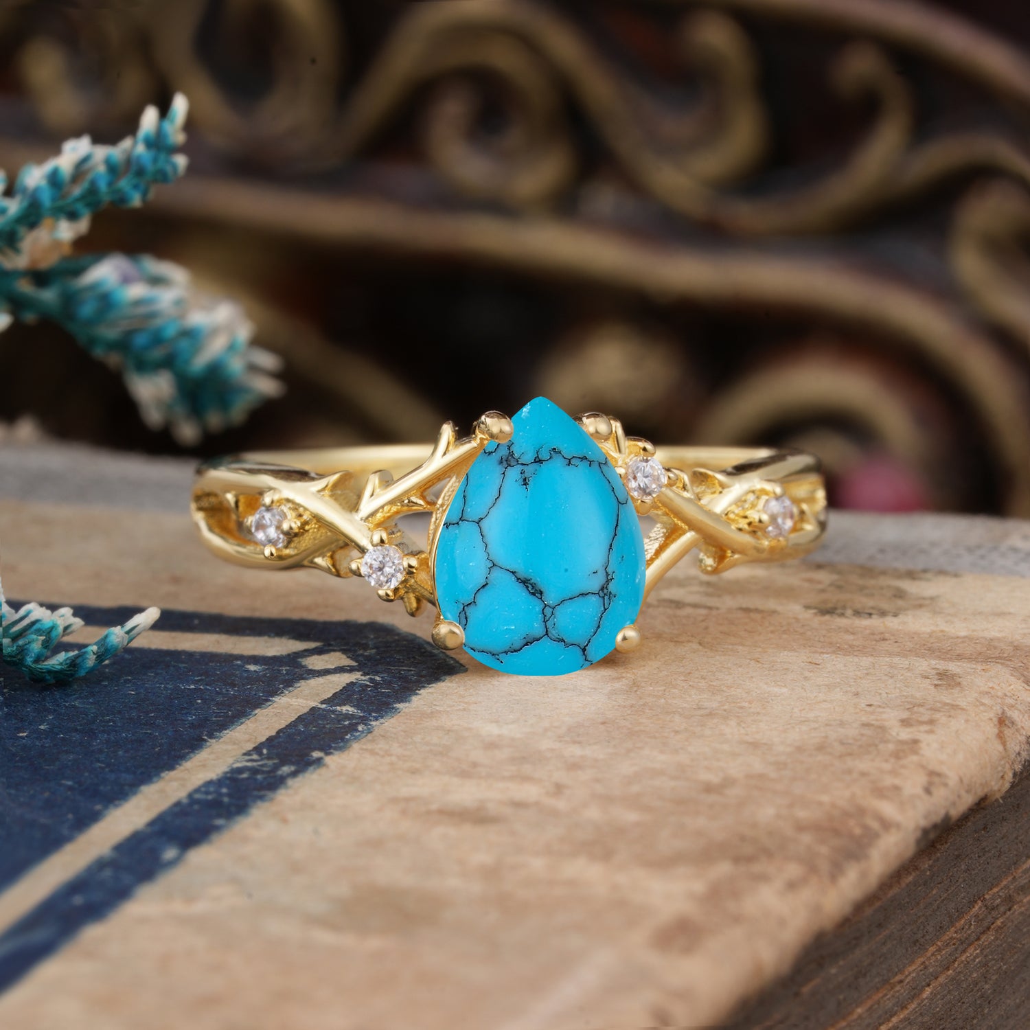 Luxury Vintage 4-Prong Pear-Cut Turquoise Engagement Ring