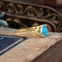 Luxury Vintage 4-Prong Pear-Cut Natural Turquoise Engagement Ring