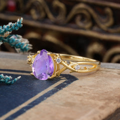 Luxury Vintage 4-Prong Pear-Cut Amethyst Engagement Ring