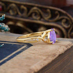 Luxury Vintage 4-Prong Pear-Cut Amethyst Engagement Ring