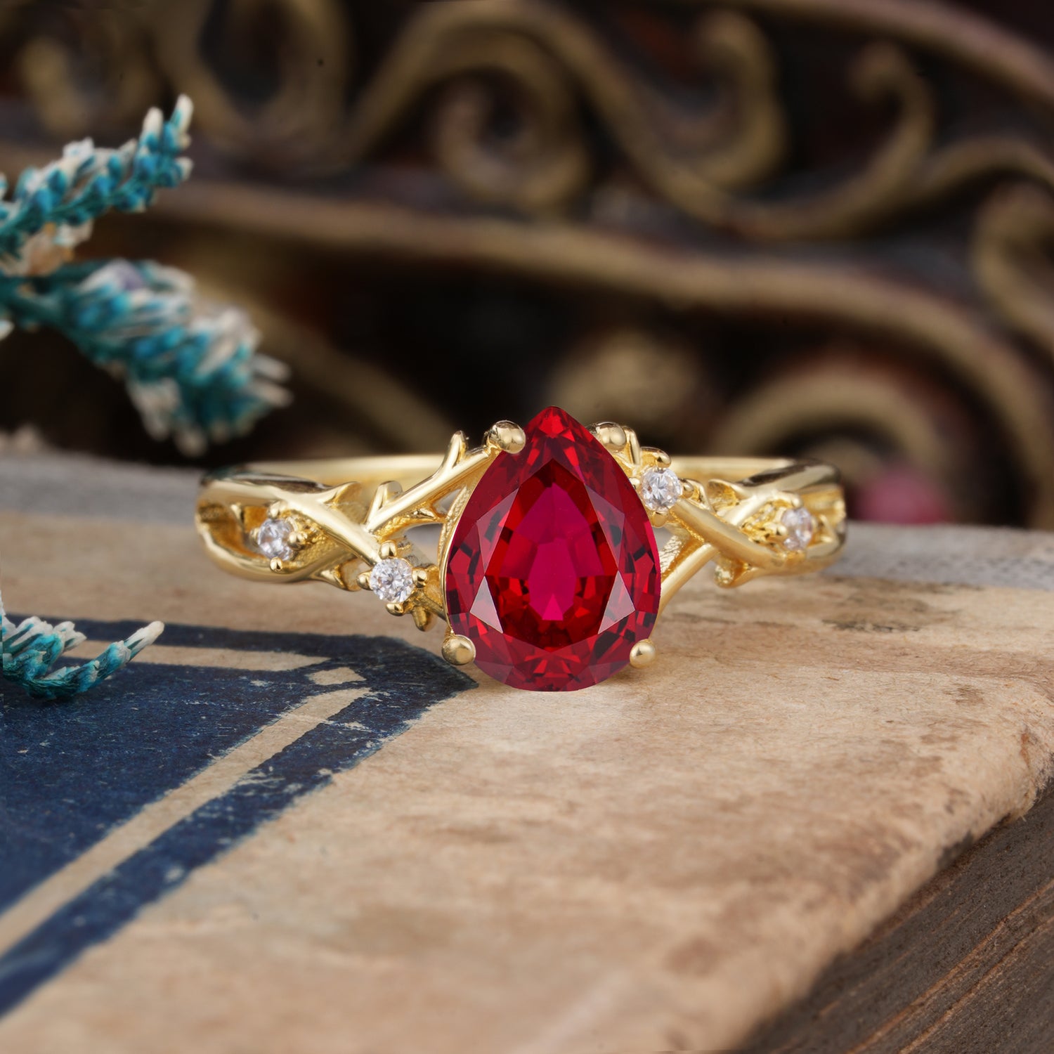 Luxury Vintage 4-Prong Pear-Cut Ruby Engagement Ring