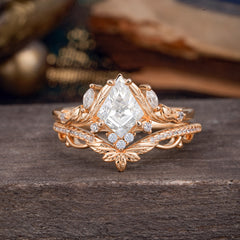 2-Piece Moissanite Engagement Ring Set with Sleek Kite Cut Design