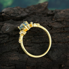 Kite-Cut Natural Light Green Moss Agate Ring