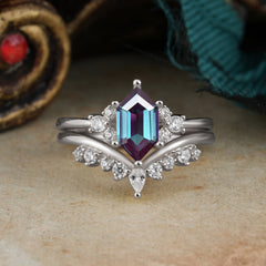Luxury Vintage Classic 6-Prong Hexagonal-Cut Alexandrite Engagement Ring Set