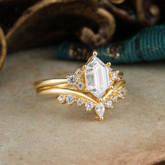 Luxury Vintage Classic 6-Prong Hexagonal-Cut Moissanite Engagement Ring Set
