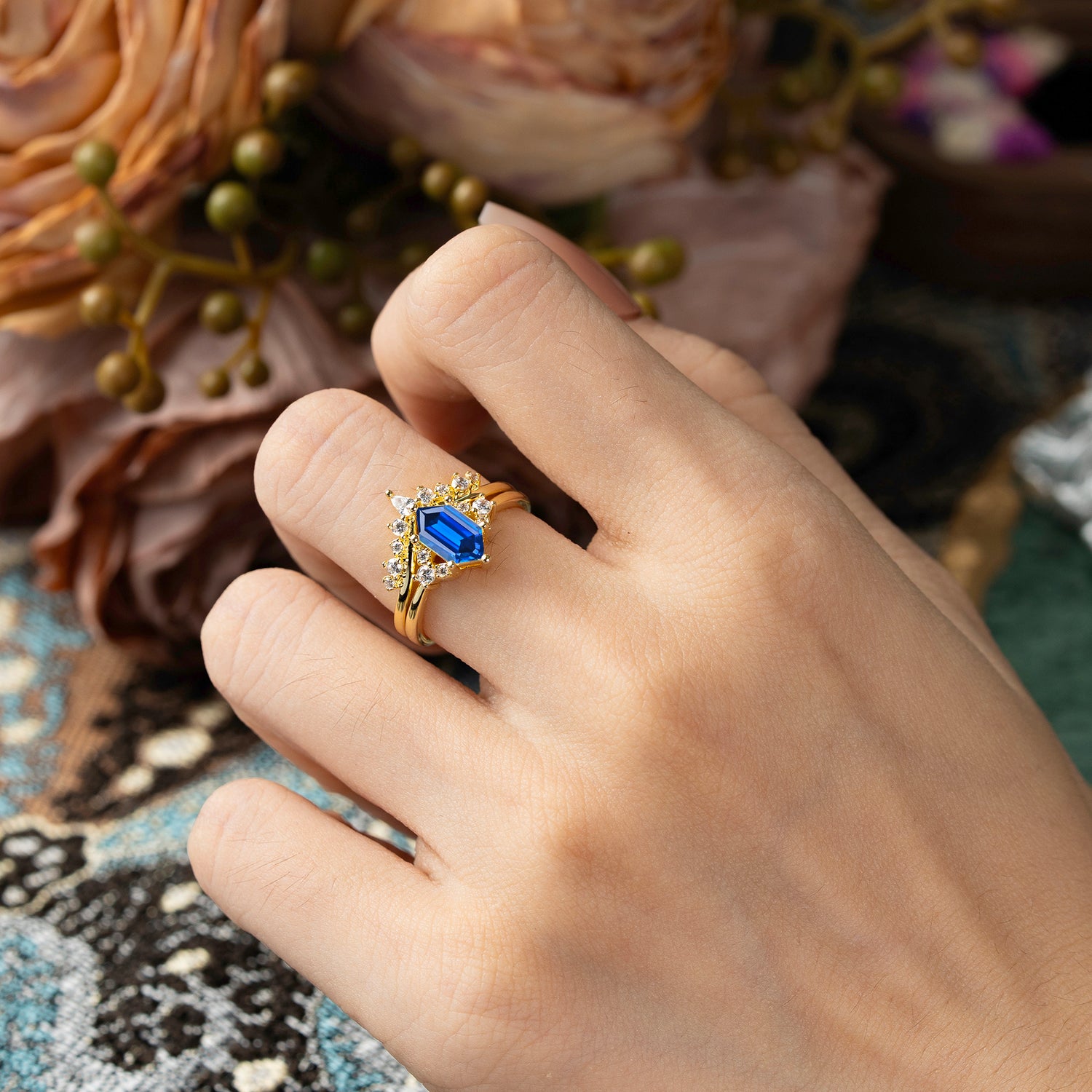 Luxury Vintage Classic 6-Prong Hexagonal-Cut Sapphire Bridal Ring Set
