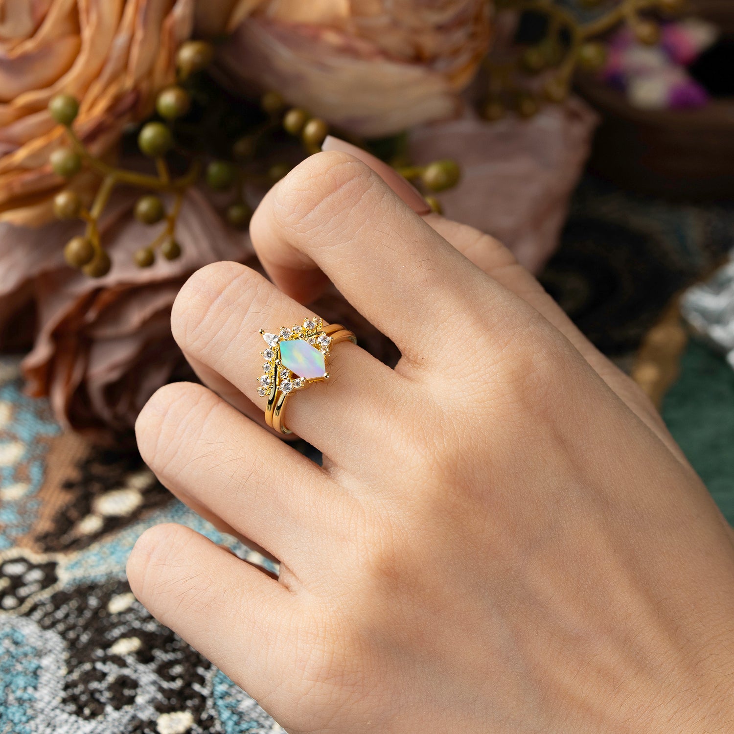 Luxury Vintage Classic 6-Prong Hexagonal-Cut Opal Bridal Ring Set