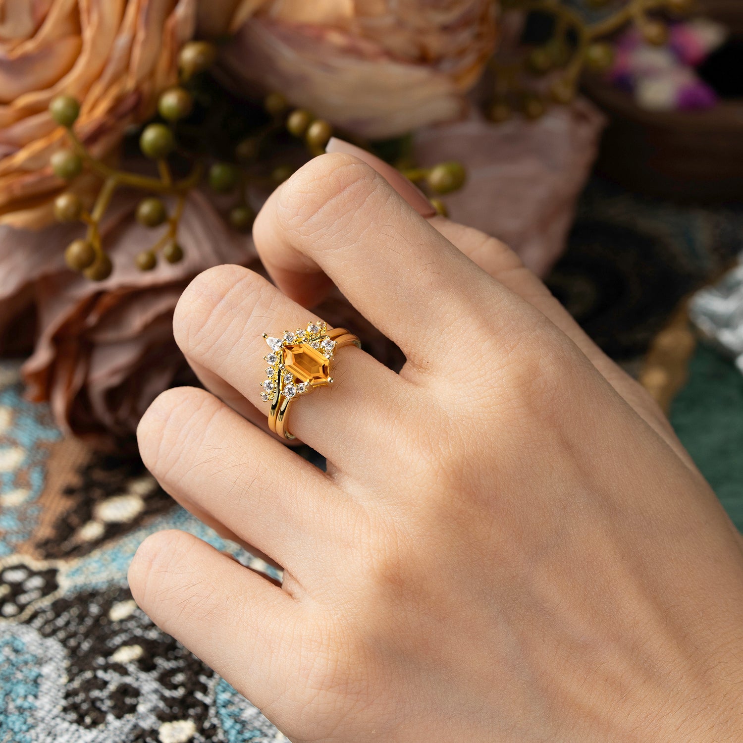 Luxury Vintage Classic 6-Prong Hexagonal-Cut Citrine Bridal Ring Set