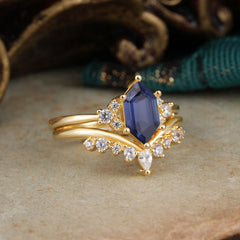 Luxury Vintage Classic 6-Prong Hexagonal-Cut Tanzanite Engagement Ring Set