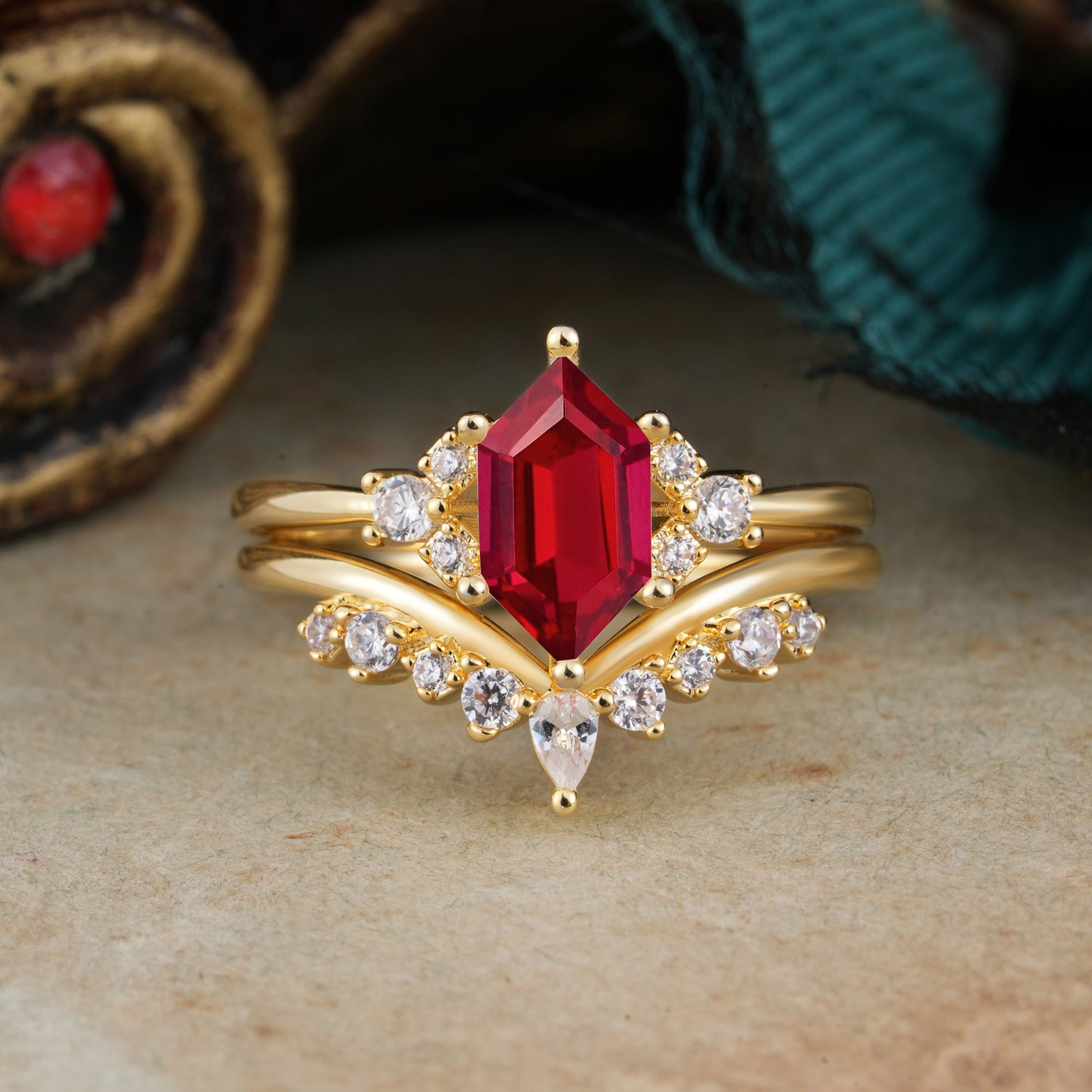 Luxury Vintage Classic 6-Prong Hexagonal-Cut Ruby Bridal Ring Set