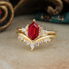 Luxury Vintage Classic 6-Prong Hexagonal-Cut Ruby Engagement Ring Set