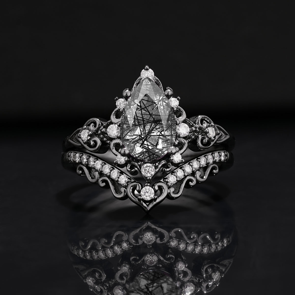 Halloween Exclusive Luxury Classic 4-Prong Pear-Cut Bridal Ring Set