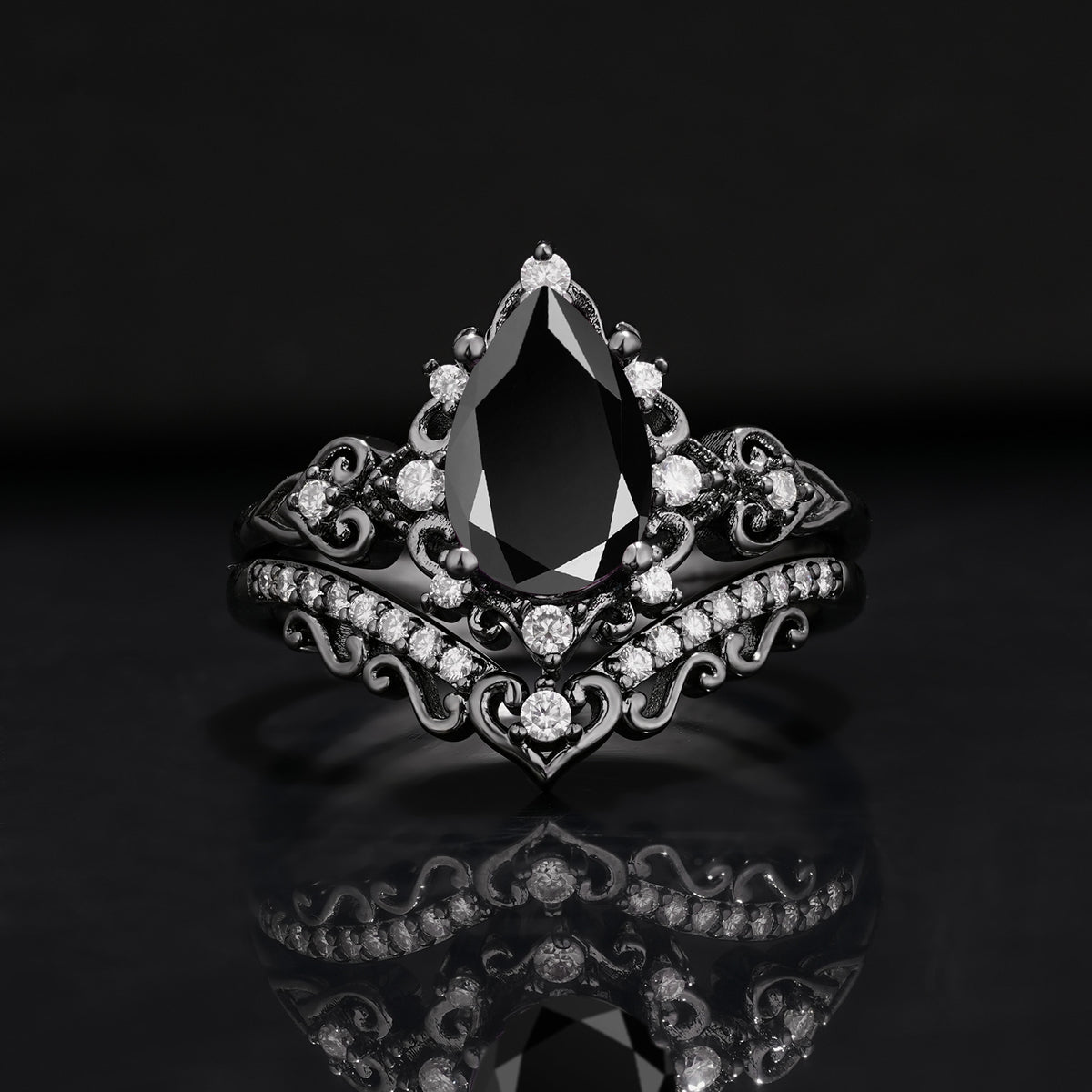 Halloween Exclusive Luxury Classic 4-Prong Pear-Cut Bridal Ring Set