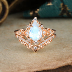 Luxury 4 Prong Pear Cut Moonstone Stackable Ring Set