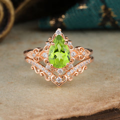 Luxury 4 Prong Pear Cut Peridot Stackable Ring Set
