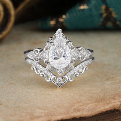 Luxury 4 Prong Pear Cut Moissanite Stackable Ring Set