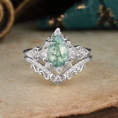 Luxury 4 Prong Pear Cut Moss Agate Stackable Ring Set