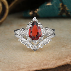 Luxury 4 Prong Pear Cut Garnet Stackable Ring Set