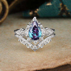 Luxury 4 Prong Pear Cut Alexandrite Stackable Ring Set