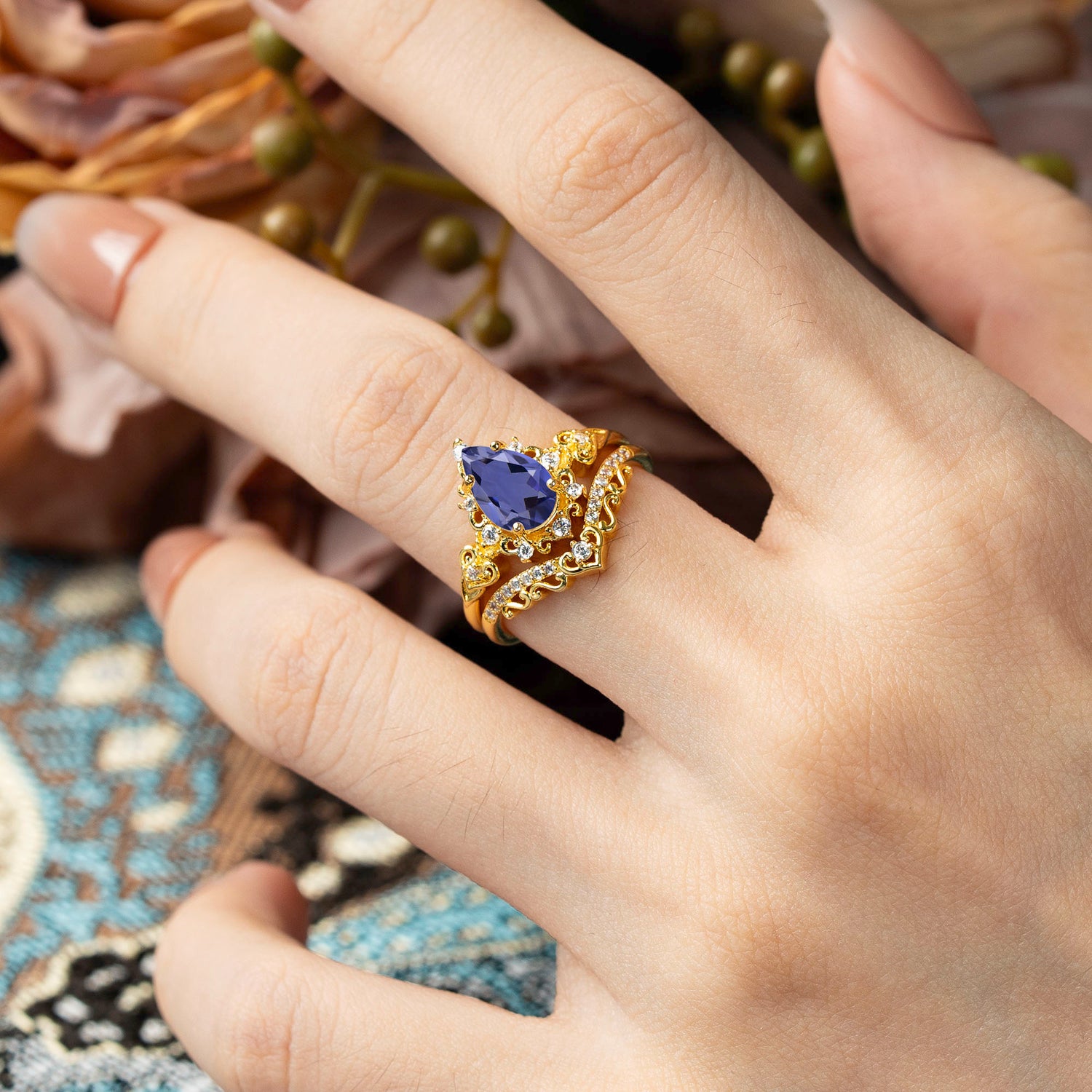 Luxury 4 Prong Pear Cut Tanzanite Bridal Ring Set