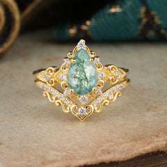 Luxury 4 Prong Pear Cut Moss Agate Stackable Ring Set