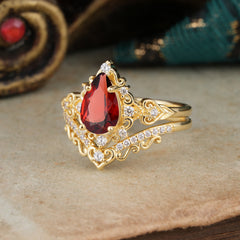 Luxury 4 Prong Pear Cut Garnet Stackable Ring Set