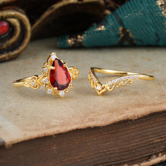Luxury 4 Prong Pear Cut Garnet Stackable Ring Set