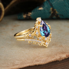 Luxury 4 Prong Pear Cut Alexandrite Stackable Ring Set