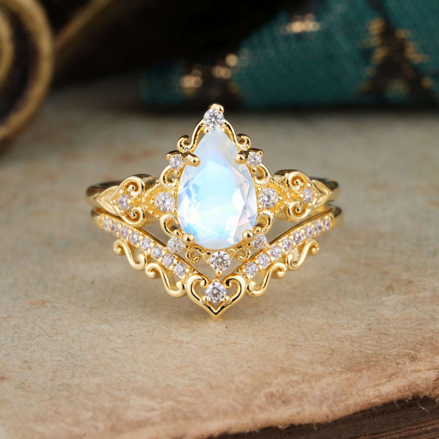 Luxury 4 Prong Pear Cut Moonstone Bridal Ring Set