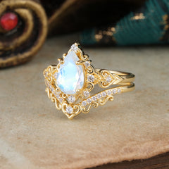 Luxury 4 Prong Pear Cut Moonstone Stackable Ring Set