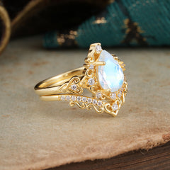 Luxury 4 Prong Pear Cut Moonstone Stackable Ring Set