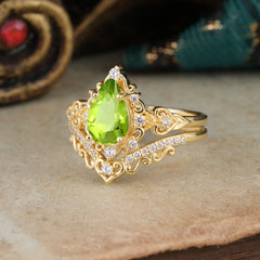 Luxury 4 Prong Pear Cut Peridot Stackable Ring Set