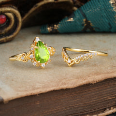 Luxury 4 Prong Pear Cut Peridot Stackable Ring Set