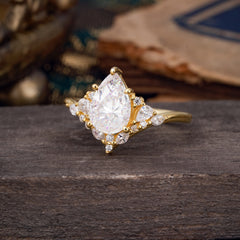 Luxe  Classic 6-Prong Pear-Cut Moissanite Engagement Ring